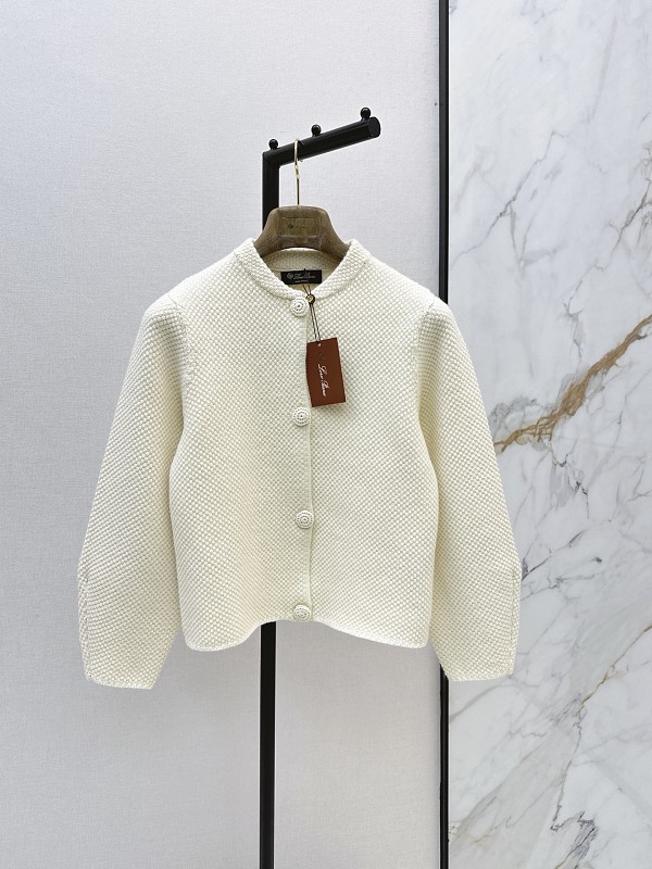 Sweater from Scarlettluxury
