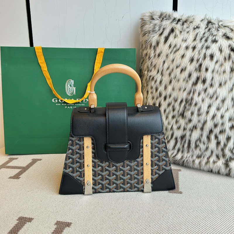 Goyard crossbody bag