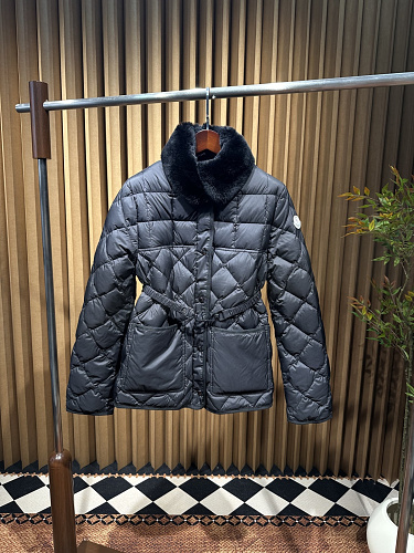 Down jacket from Scarlettluxury