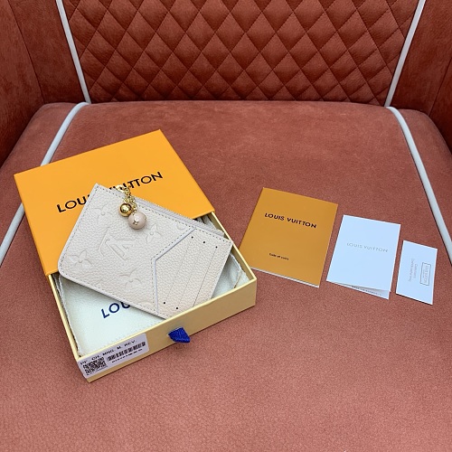 Card holder from Scarlettluxury