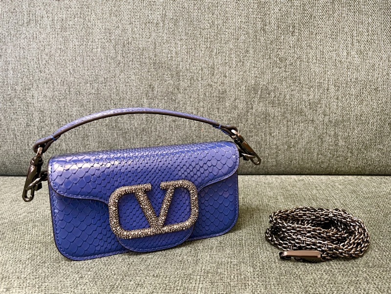 Valentino Garavani Miniloc VLogo Signature