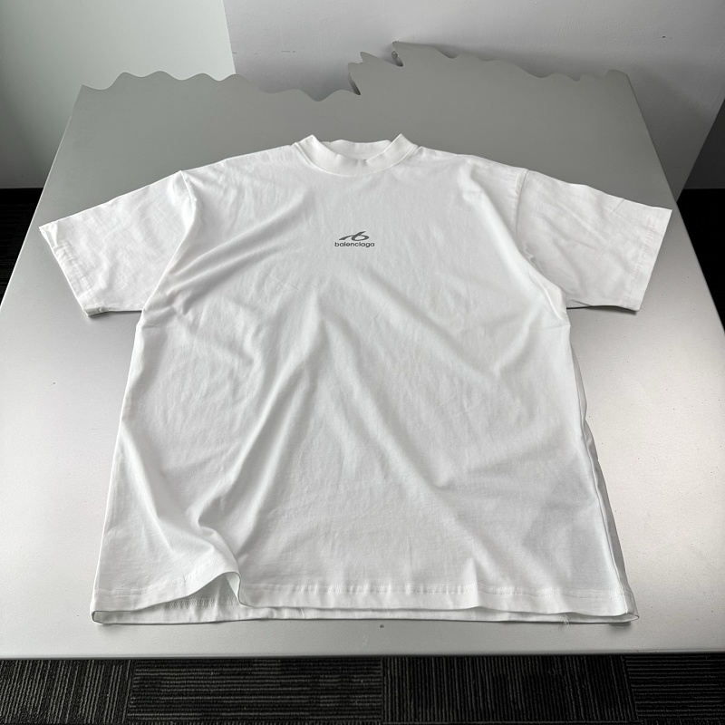 Tee from Scarlettluxury