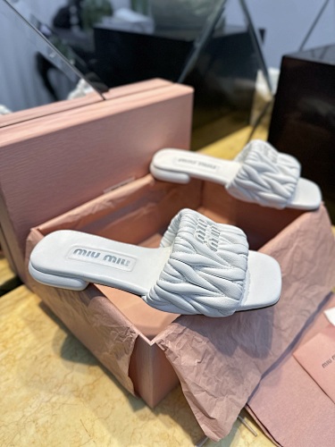 Slides from Scarlettluxury