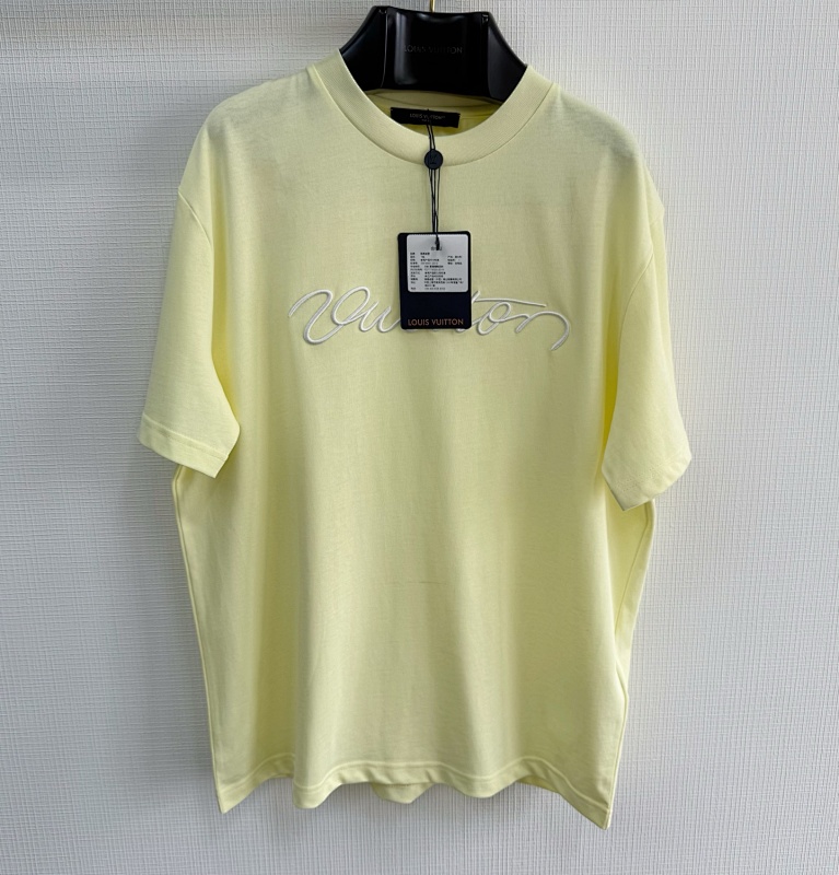 Tee from Scarlettluxury