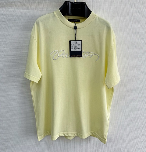 Tee from Scarlettluxury