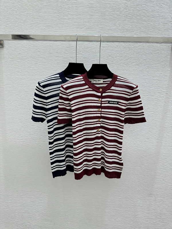Sweater from Scarlettluxury