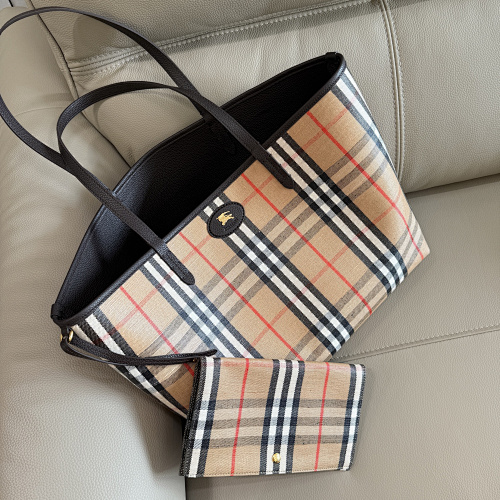 Burberry tote bag