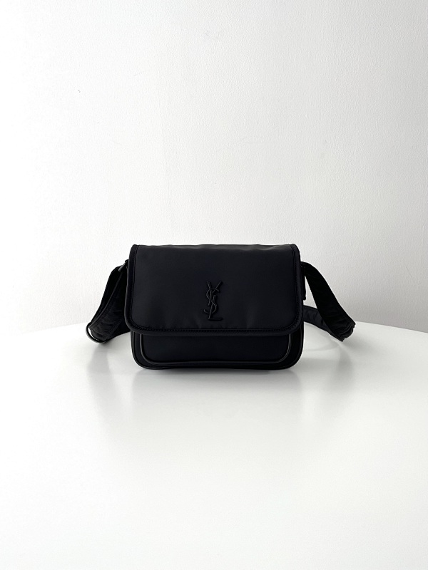 Messenger bag from Scarlettluxury