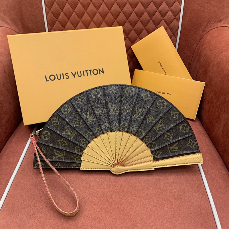 Louis Vuitton crossbody bag
