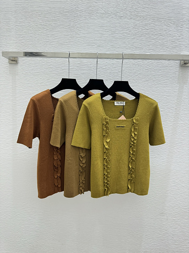 Sweater from Scarlettluxury