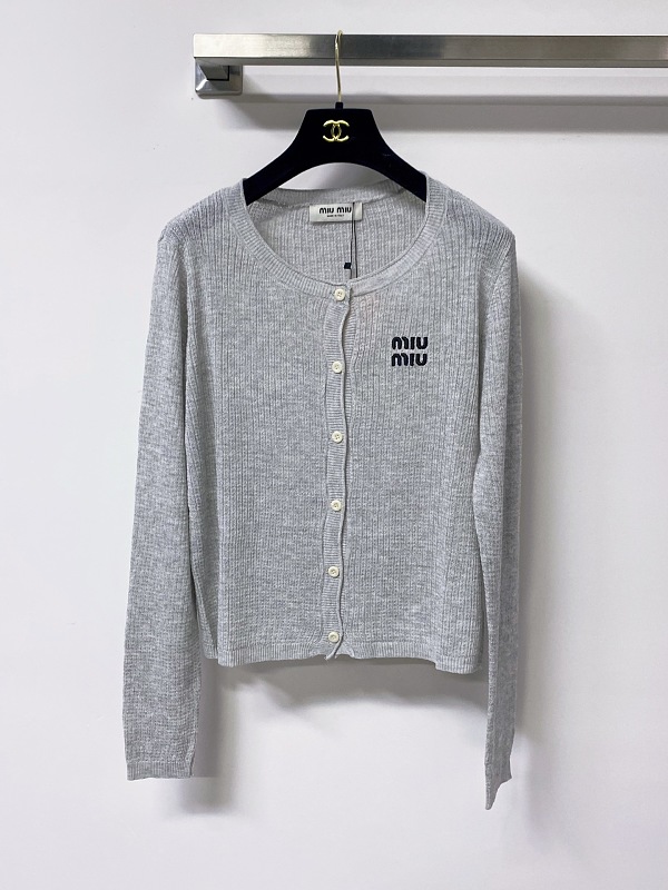 Sweater from Scarlettluxury