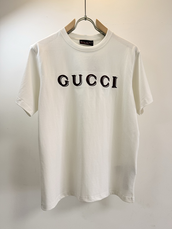 Tee from Scarlettluxury