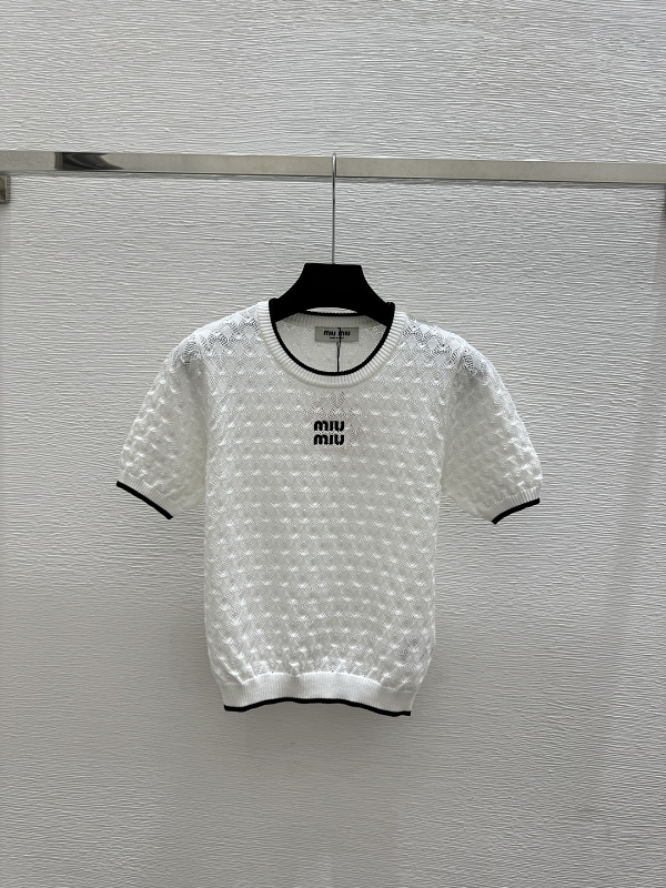 Sweater from Scarlettluxury