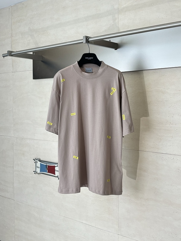 Tee from Scarlettluxury