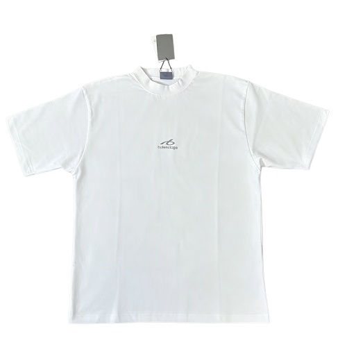 Tee from Scarlettluxury
