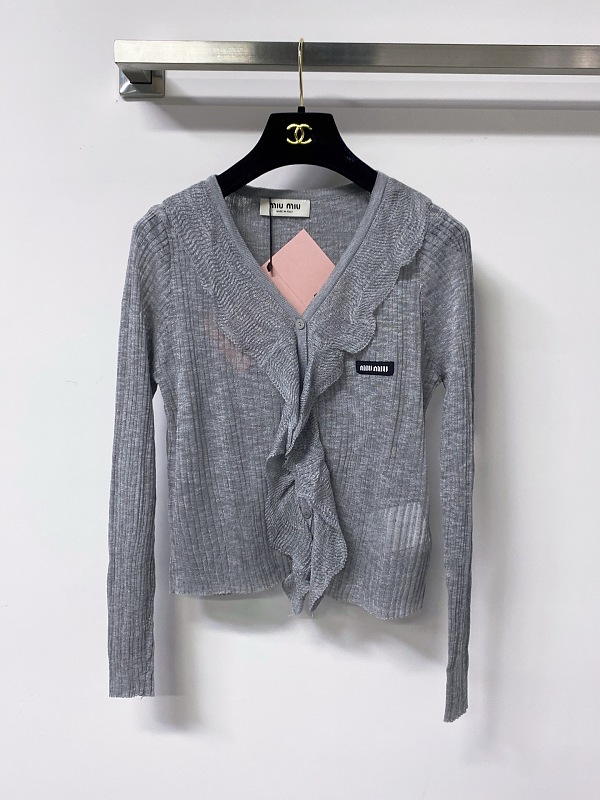 Sweater from Scarlettluxury