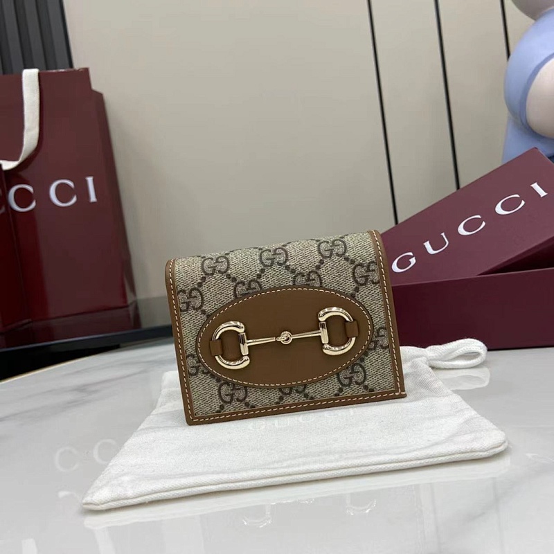Card holder from Scarlettluxury