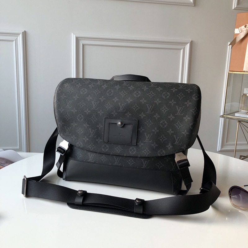 Louis Vuitton messenger bag