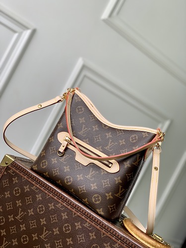Louis Vuitton crossbody bag