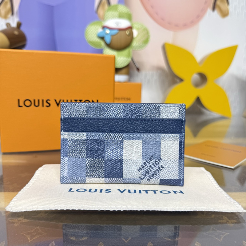Card holder from Scarlettluxury