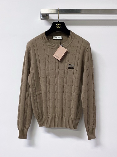 Long sleeve from Scarlettluxury