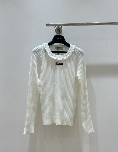 Sweater from Scarlettluxury