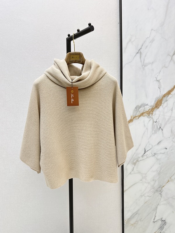 Sweater from Scarlettluxury