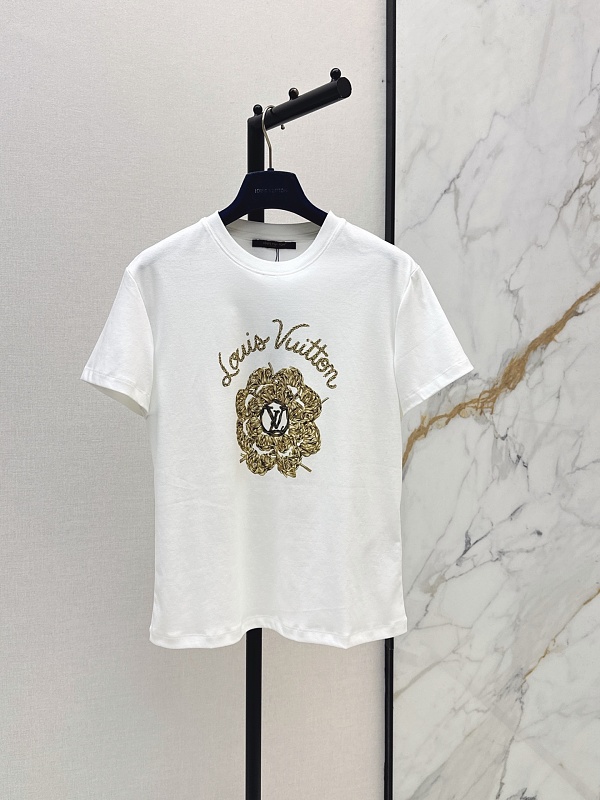 Tee from Scarlettluxury