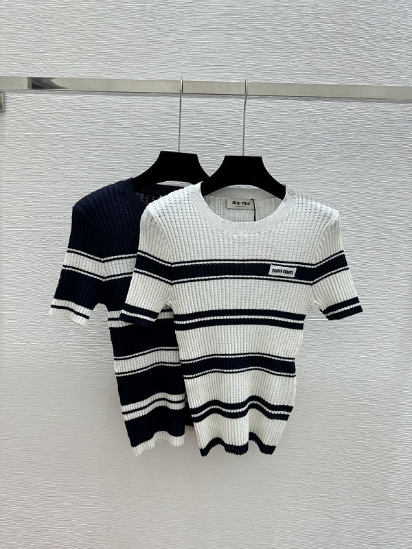 Sweater from Scarlettluxury