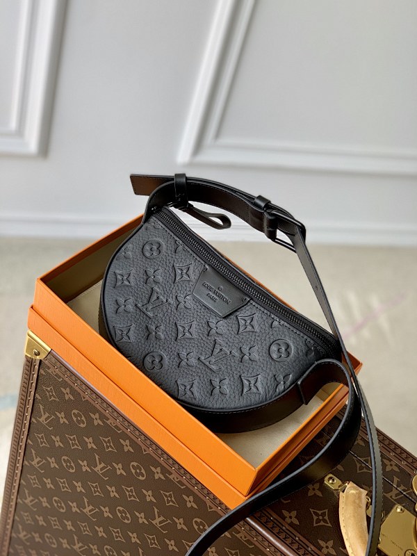 Louis Vuitton crossbody bag