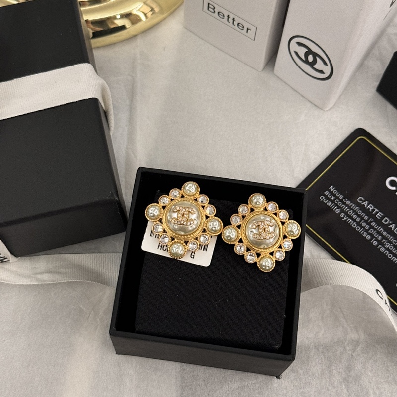 Earrings from Scarlettluxury