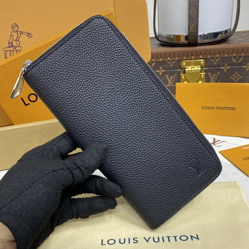 Louis Vuitton card holder