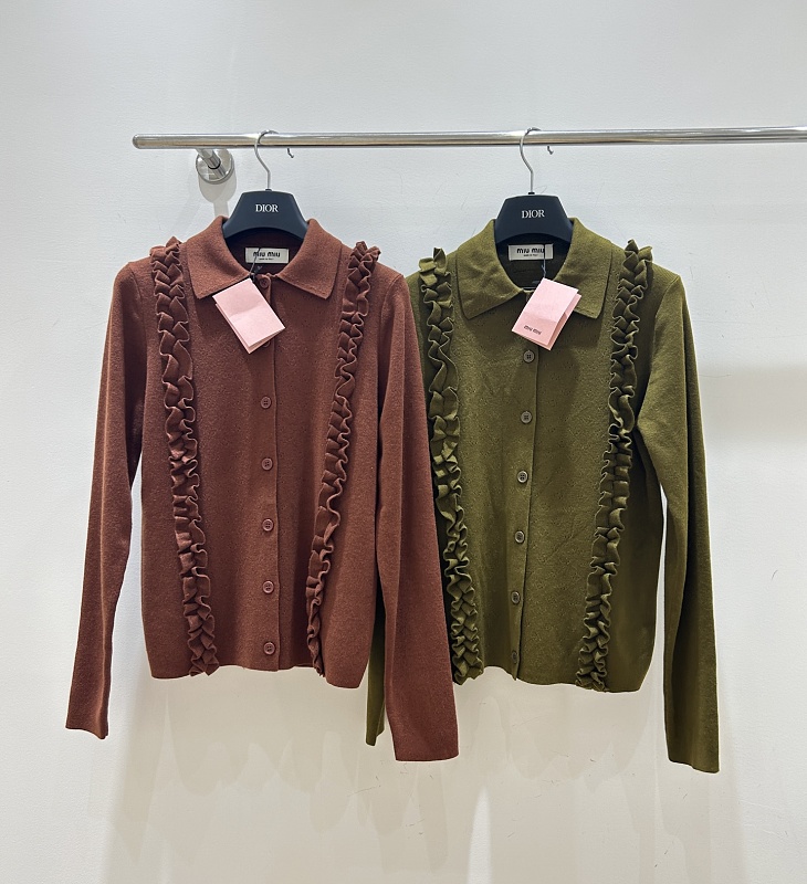 Sweater from Scarlettluxury