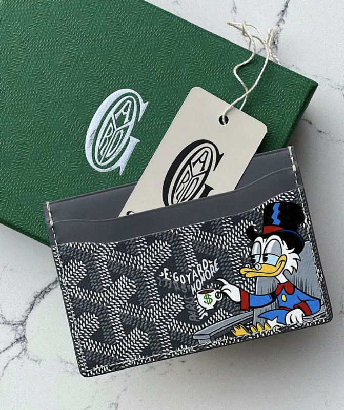 Card holder from Scarlettluxury