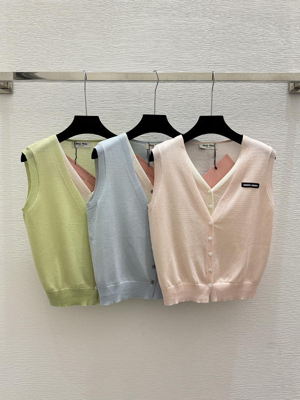 Sweater from Scarlettluxury
