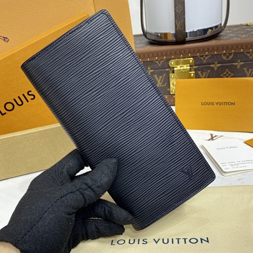 Louis Vuitton Brazza Epi