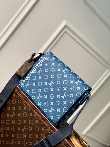 Louis Vuitton messenger bag
