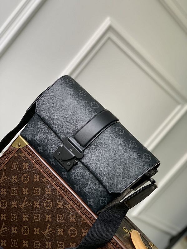 Louis Vuitton messenger bag