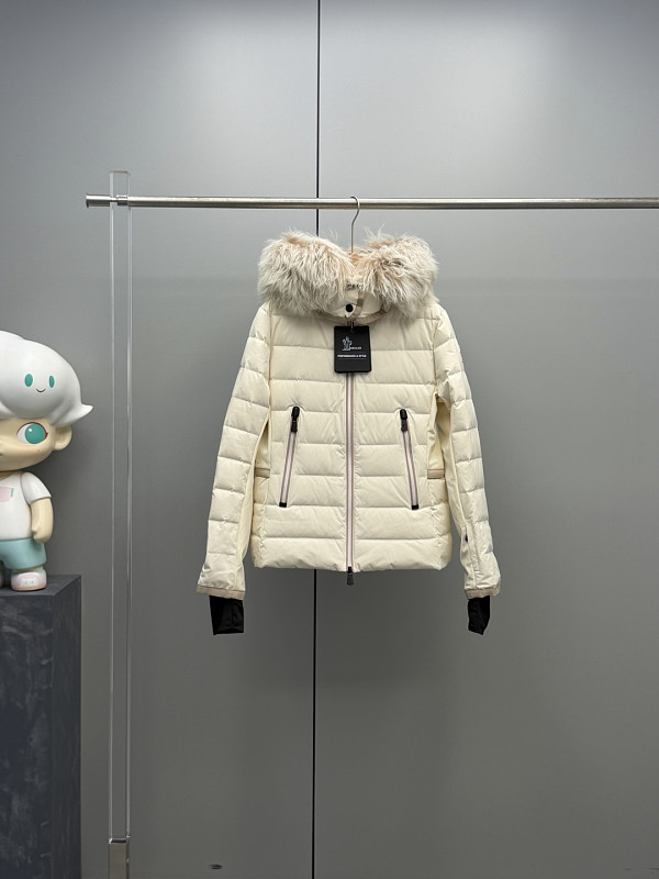 Down jacket from Scarlettluxury
