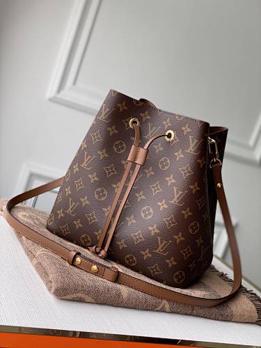 Louis Vuitton crossbody bag
