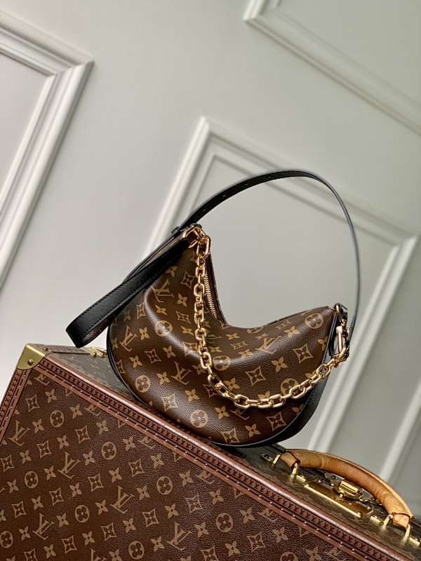 Louis Vuitton crossbody bag