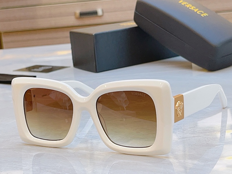 Glasses from Scarlettluxury