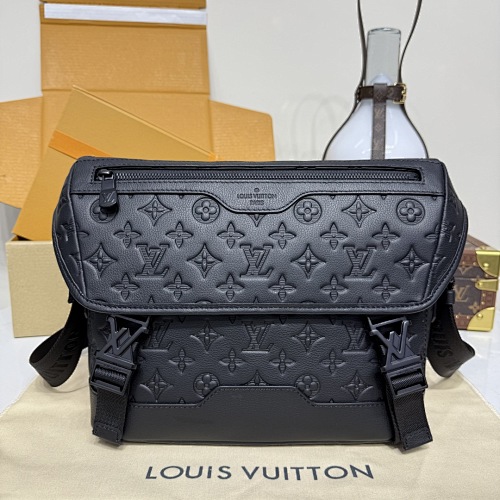 Louis Vuitton messenger bag