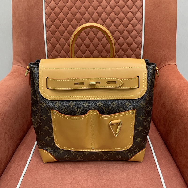 Louis Vuitton crossbody bag