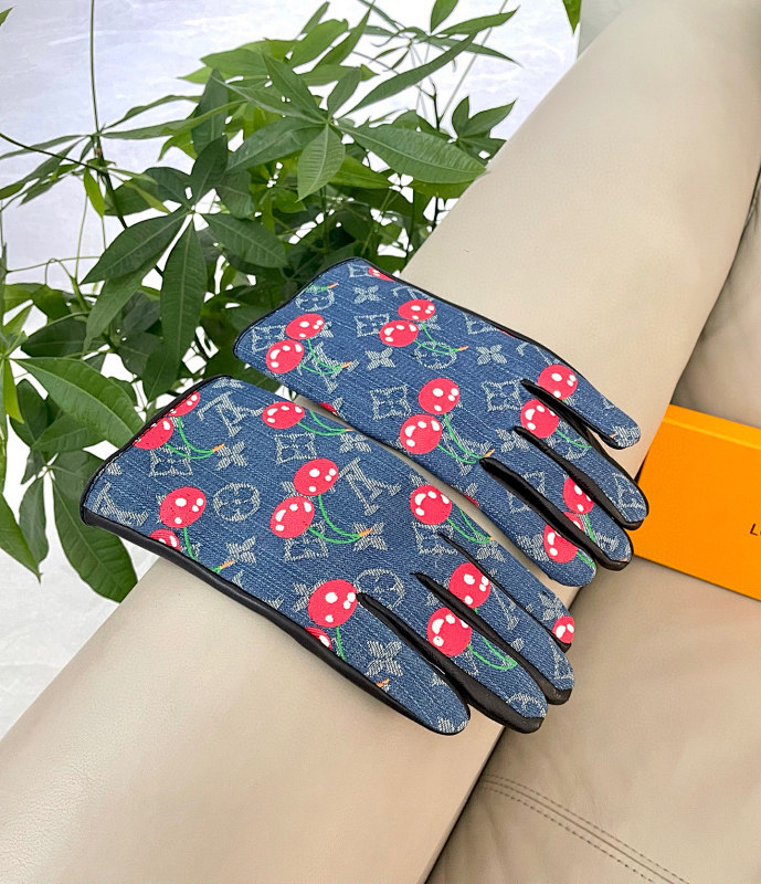 Gloves from Scarlettluxury