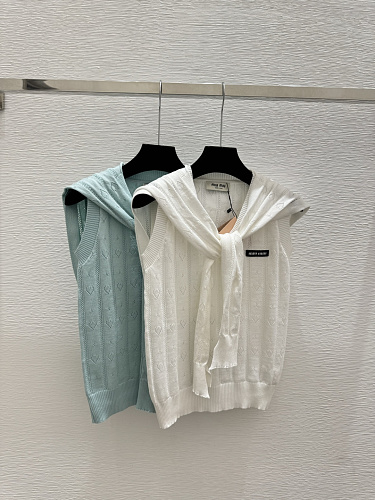 Sweater from Scarlettluxury