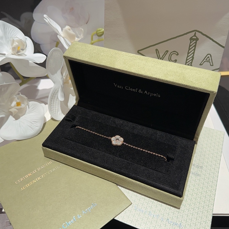 Bracelet from Scarlettluxury