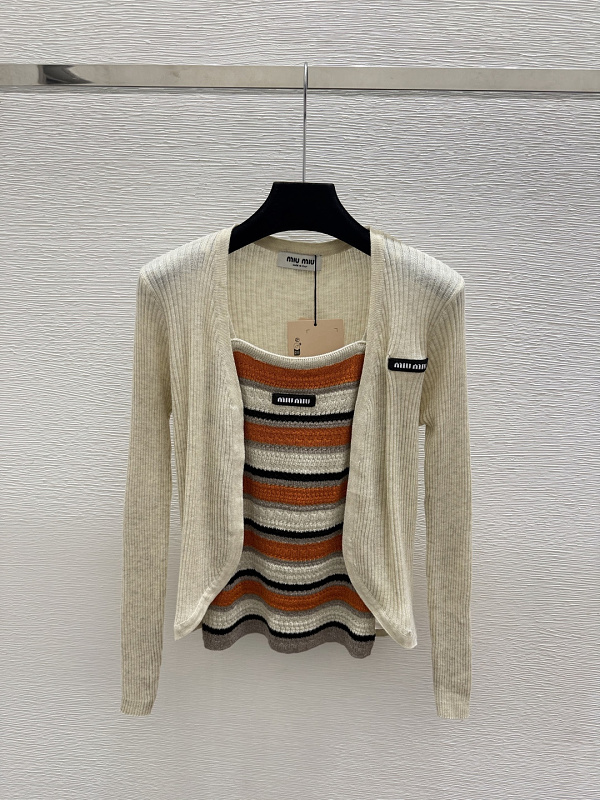 Sweater from Scarlettluxury