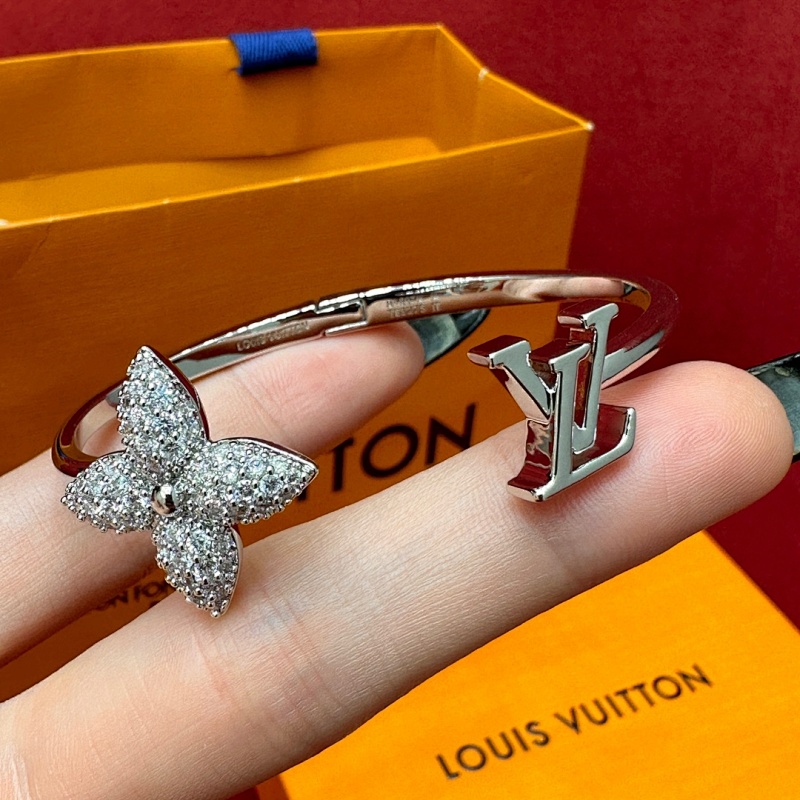 Bracelet from Scarlettluxury