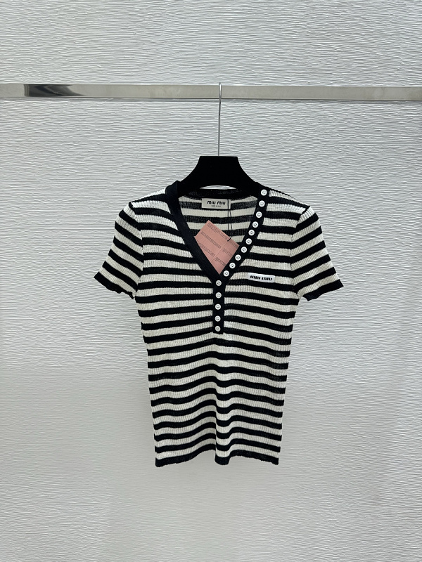 Sweater from Scarlettluxury